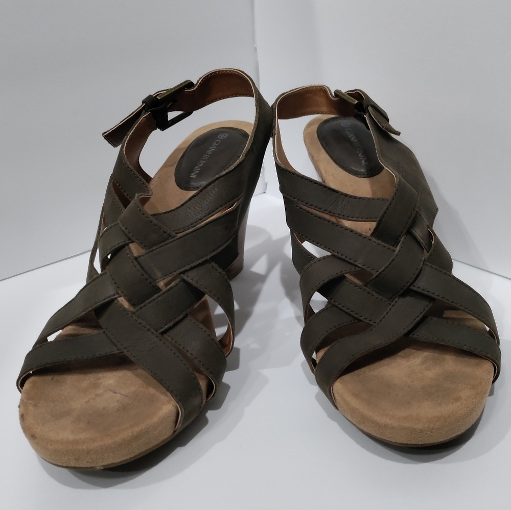 Gianni Bernini olive green Justyne cross heels size 8.5
